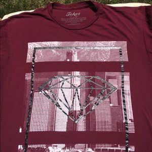 Tokes Diamond accented skyline t